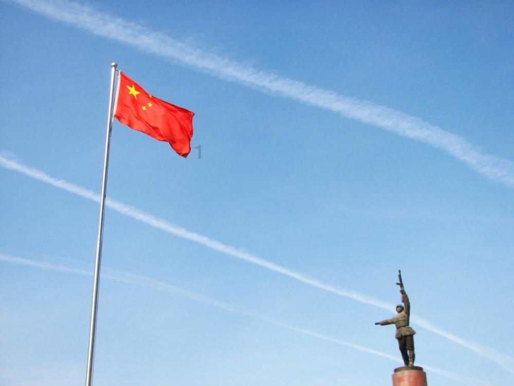 98年特大洪灾中,7岁女孩江珊抱树9小时终获救,如今怎样了?