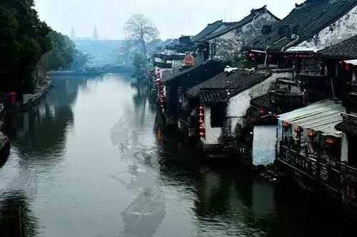 孝义后庄村:春节发福利 村民笑开花